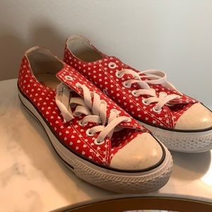 Red and white heart print Converse